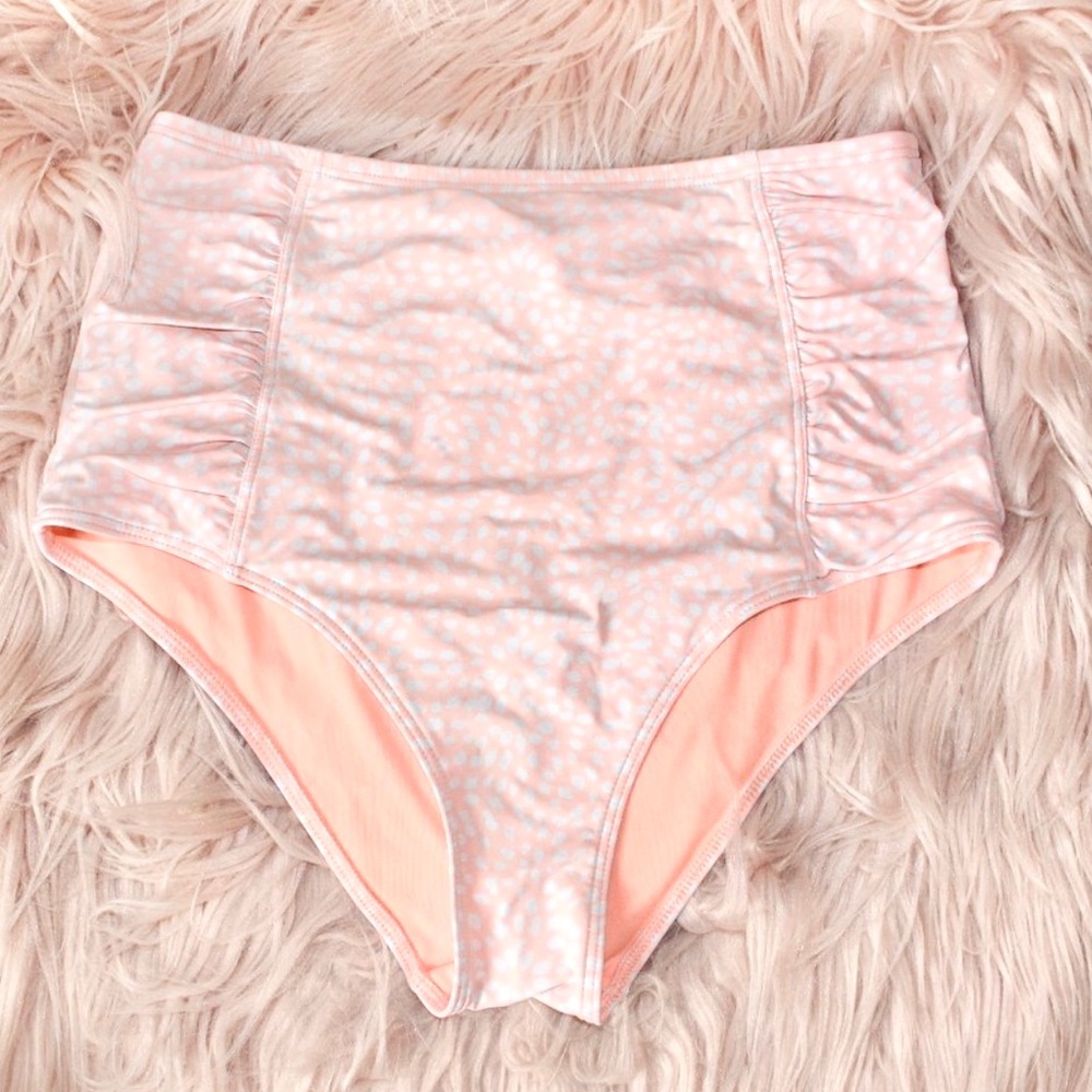 M/L Abercrombie High Waisted Peach Cheeky Swim Bottoms